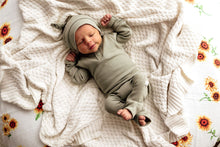 Load image into Gallery viewer, Onesie Dewkist - Snuggle Hunny Kids